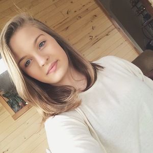 Meet your Posher, Chrissy